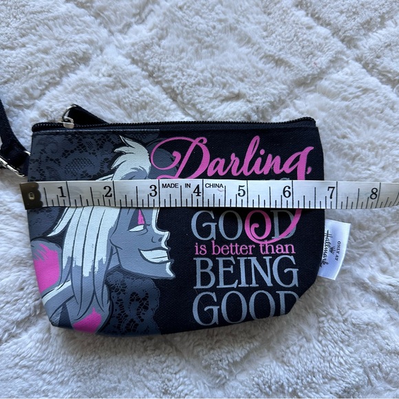 Hallmark X Disney | Darling Looking Good Is Better Than Being Good Makeup Case - Picture 10 of 10